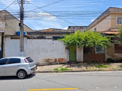 Mulher esfaqueou o marido e atingiu o filho na Grande BH