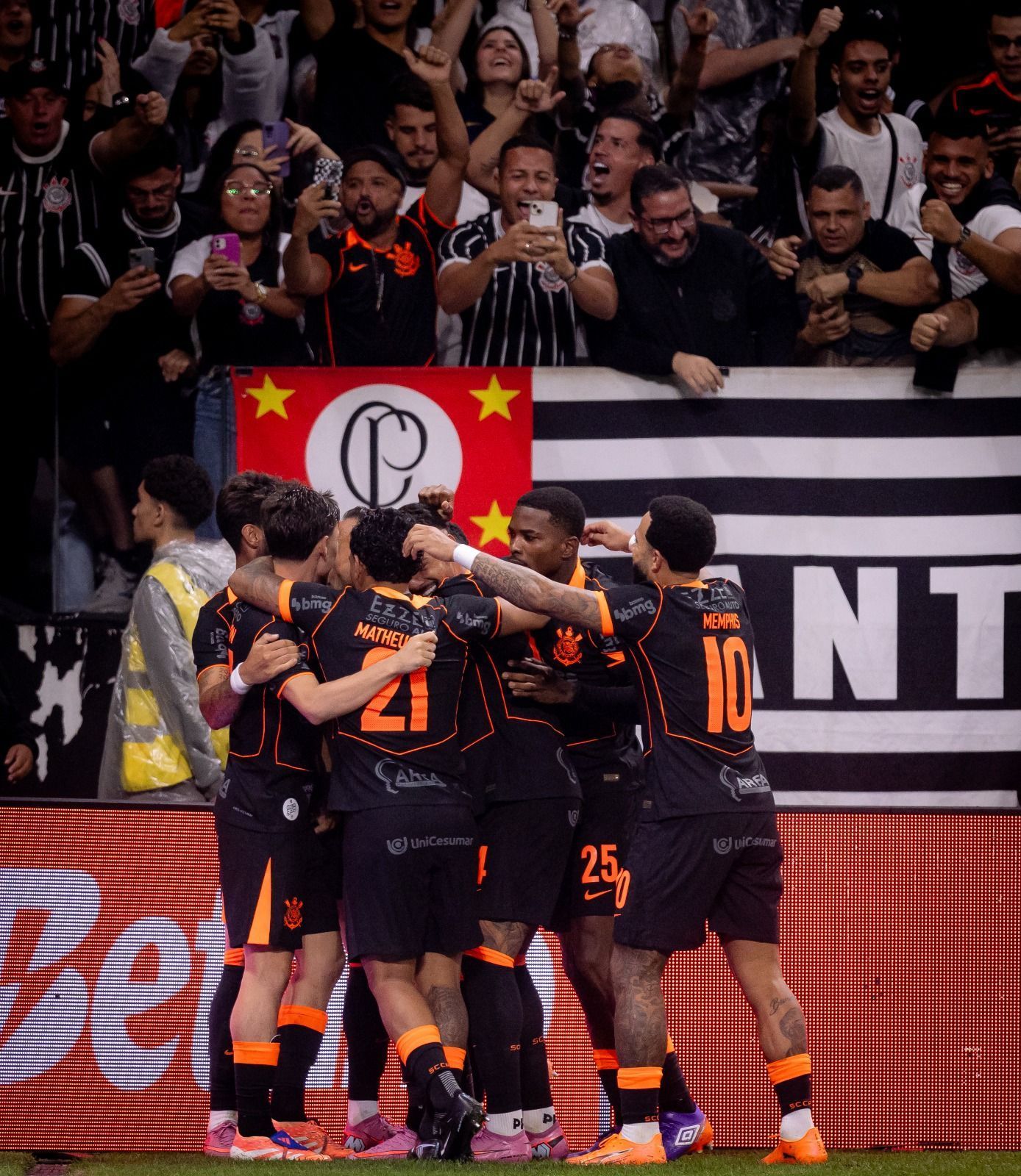 Corinthians tem sete jogadores em último ano de contrato; veja a lista