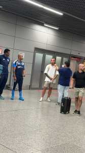 Chico da Costa em Belo Horizonte, para assinar com o Cruzeiro