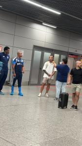 Chico da Costa em Belo Horizonte, para assinar com o Cruzeiro