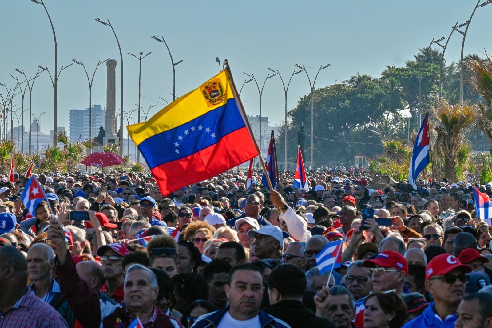 Ciro Dias Reis | 'Maldição do petróleo' está na origem da crise na Venezuela