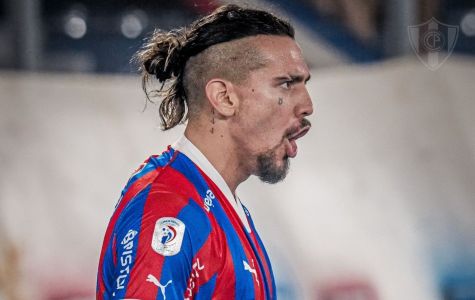 Chico da Costa, acertado com o Cruzeiro, em ação pelo Cerro Porteño-PAR