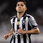 Savarino no Fluminense? Entenda como está a negociação com venezuelano do Botafogo