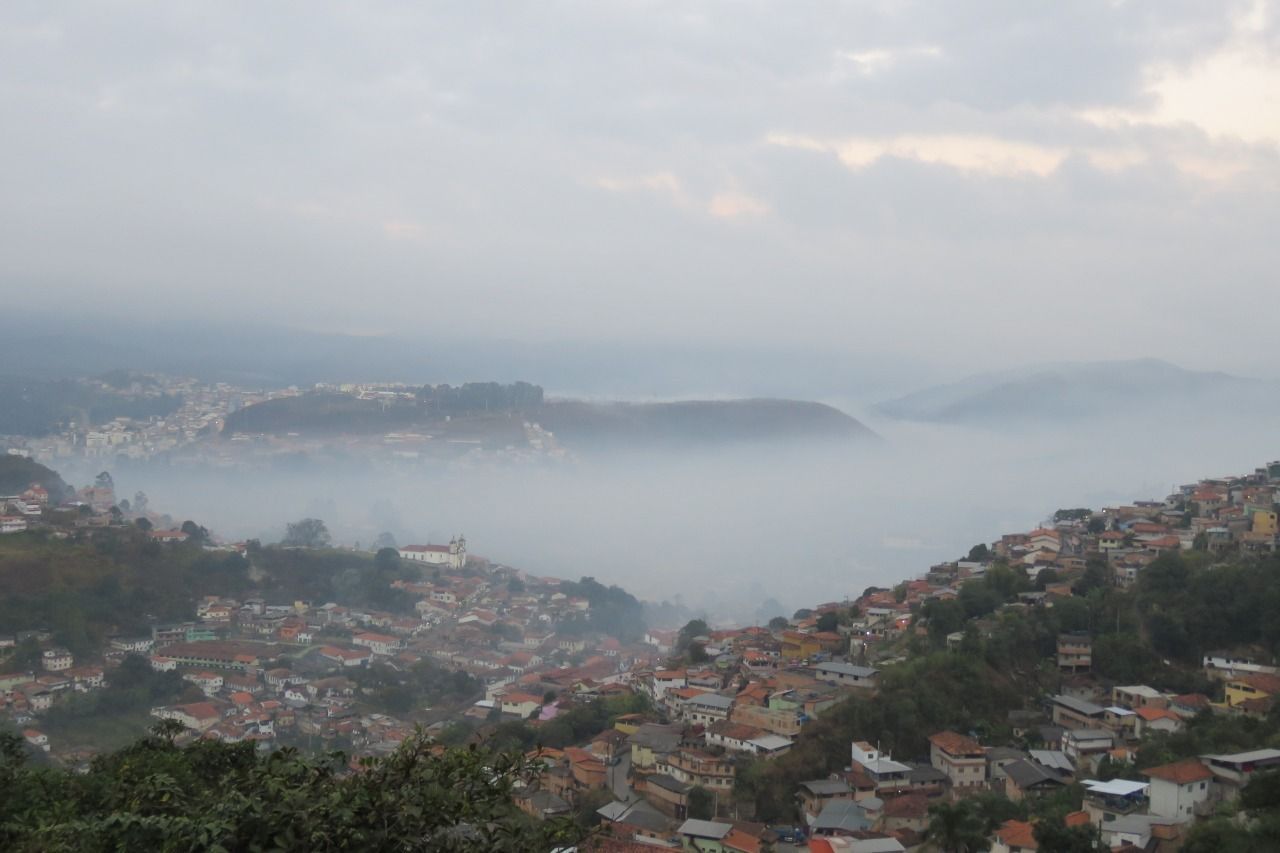 Defesa Civil alerta para chuvas frequentes durante toda a semana em Mariana