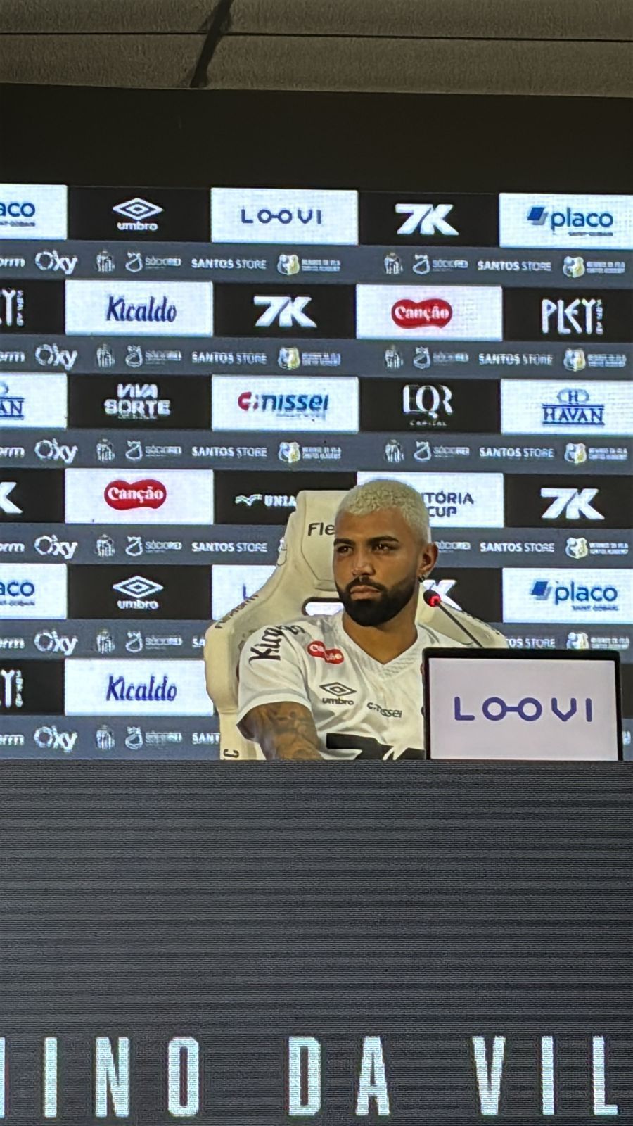 Gabigol se pronuncia sobre polêmica com torcedor do Santos e revela desejo