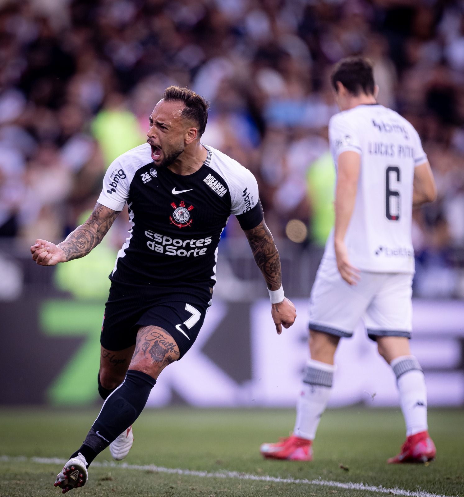 Diretor do Atlético admite interesse em Maycon, mas faz ponderação e cita Corinthians