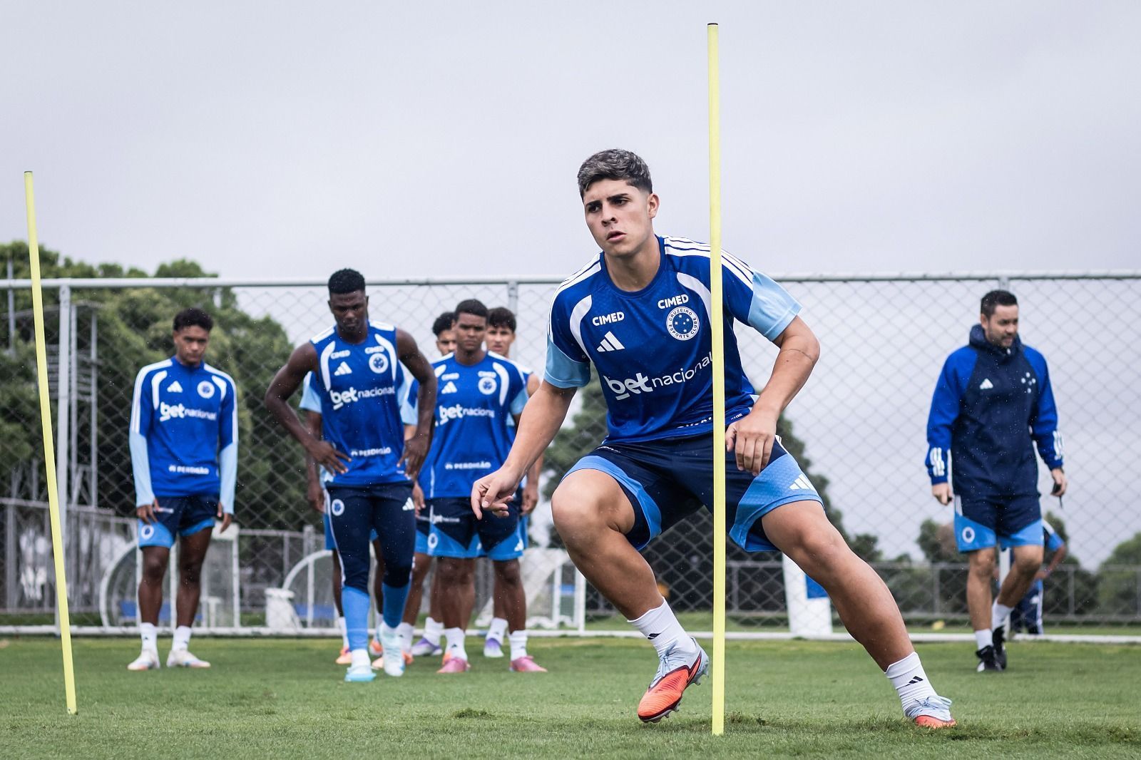 Cruzeiro acelera preparação para estreia no Mineiro com grupo alternativo