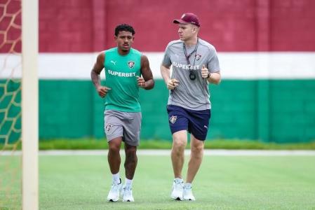 John Kennedy é uma das opções para o ataque do Fluminense