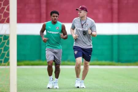John Kennedy é uma das opções para o ataque do Fluminense