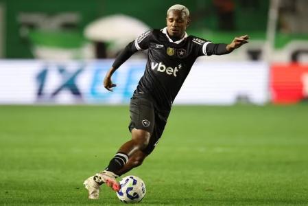 Jeffinho está ora dos planos do Botafogo para 2026