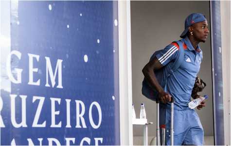 João Pedro durante viagem pelo Cruzeiro em 2024