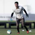 Corinthians renova com goleiro titular da Copinha; veja valor da multa