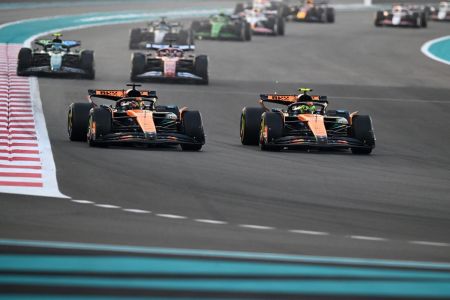 Carros da Fórmula 1 em ação na temporada 2025