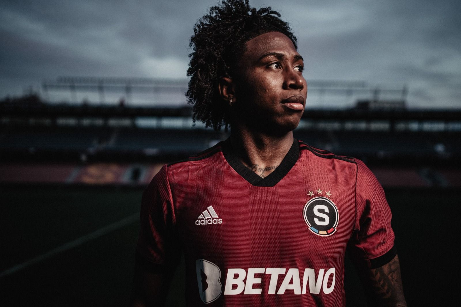 Atlético tem acerto por Preciado e aguarda chegada do jogador a BH