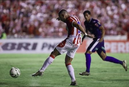 Náutico vence Maguary na estreia do Campeonato Pernambucano