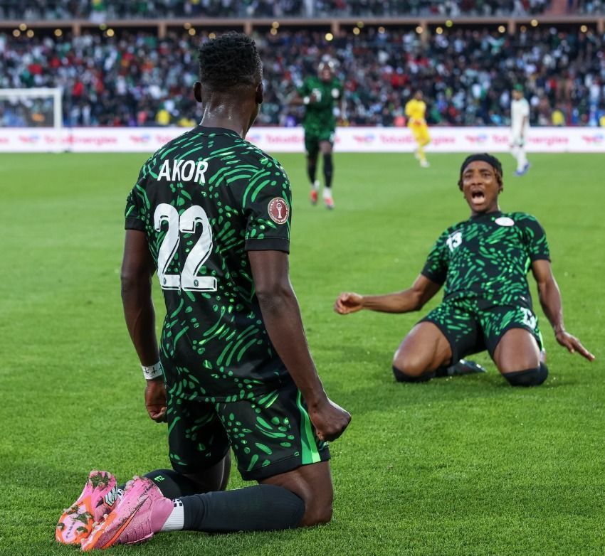 Nigéria domina, bate Argélia e avança à semi da Copa Africana de Nações
