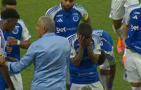 Matheus Henrique ficou decepcionado ao deixar Cruzeiro x Pouso Alegre no primeiro tempo