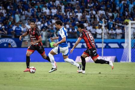Cruzeiro enfrentou o Pouso Alegre na estreia do Campeonato Mineiro de 2026