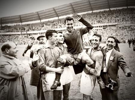 Just Fontaine é exaltado por colegas da Seleção Francesa