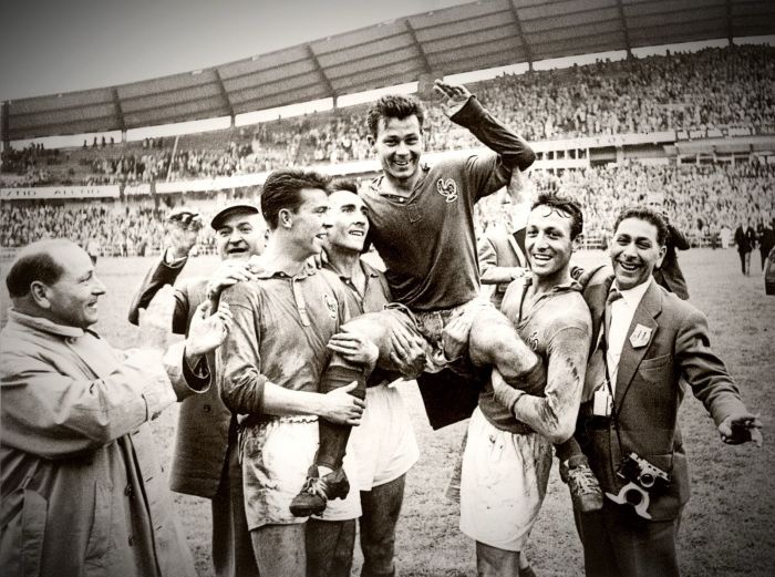 Just Fontaine é exaltado por colegas da Seleção Francesa