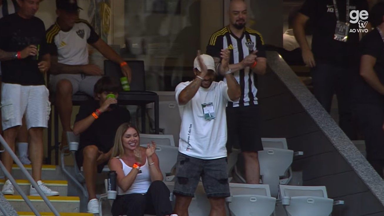 Com futuro indefinido, Hulk acompanha Atlético x Betim na Arena MRV