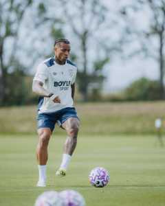 Jogador do Brighton, brasileiro Igor Julio foi emprestado para o West Ham • Divulgação/West Ham