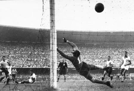 Gol do Uruguai na final da Copa do Mundo de 1950