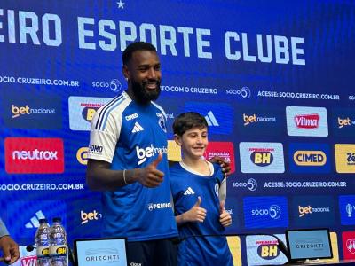 Gerson encontrou Davi Godoy, torcedor do Cruzeiro, na Toca da Raposa II