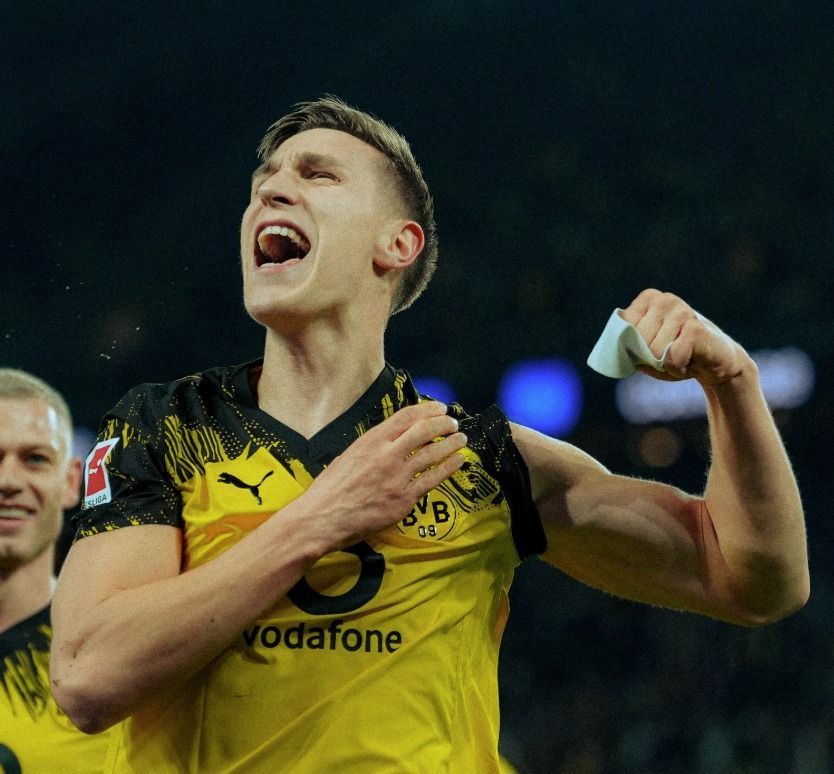 Borussia domina, goleia Werder Bremen e segue na caça ao líder Bayern na Bundesliga
