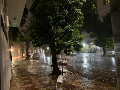 Chuva forte atinge regiões de Belo Horizonte nesta terça-feira (13)