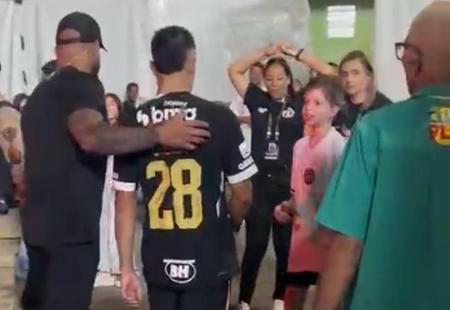 Tomás Cuello na saída da Arena Credinor após empate entre North e Atlético