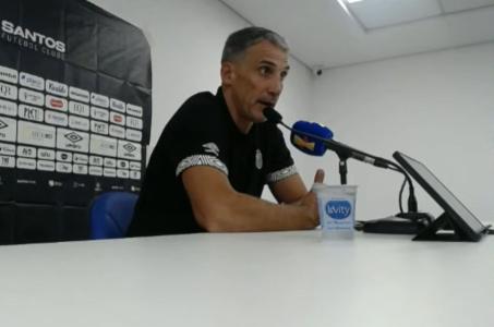 Juan Pablo Vojvoda, técnico do Santos, em coletiva após derrota para o Palmeiras