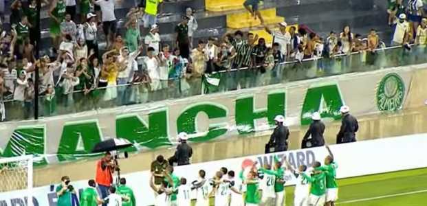 Time do Palmeiras comemora classificação na Copinha