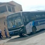 Ônibus é atingido por caminhão conduzido por motorista inabilitado em Montes Claros
