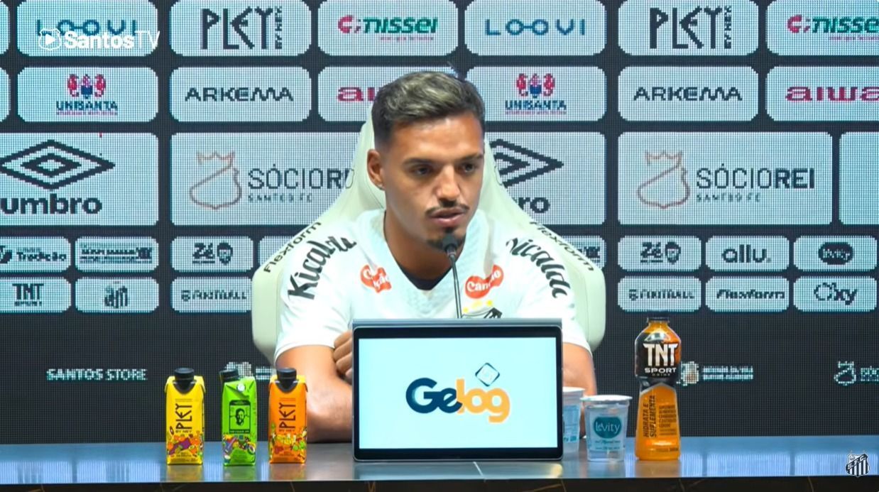 Apresentado no Santos, Menino abre o jogo sobre passagem pelo Atlético: 'Ano difícil'