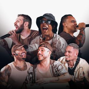 Ronaldinho com o grupo musical mineiro Akatu