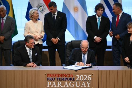 Chanceler brasileiro, Mauro Vieira, durante assinatura do acordo Mercosul-UE