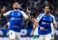 Astros decidem, Cruzeiro goleia Uberlândia e vence mais uma no Mineiro