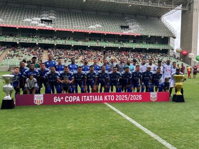 Time do Cruzeirinho perfilado antes do jogo