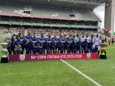 Time do Cruzeirinho perfilado antes do jogo