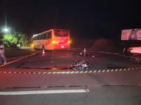 Colisão envolveu motocicleta e ônibus no acesso ao distrito de Furquim