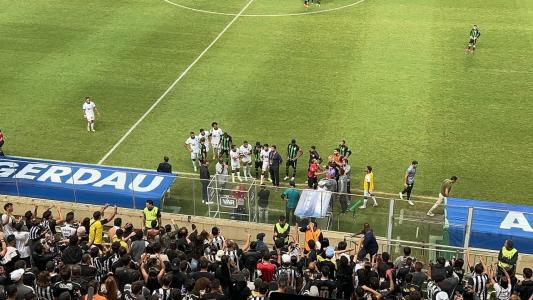 América x Atlético: Valentim e Sampaoli protagonizam discussão durante clássico