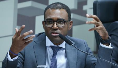 Ailton de Aquino Santos, diretor de fiscalização do BC