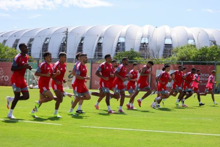 Inter treina no CT Parque Gigante, em Porto Alegre