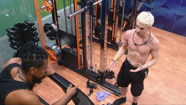 Juliano Floss detona brothers do Quarto Branco no BBB 26: 'Olhar maldoso'
