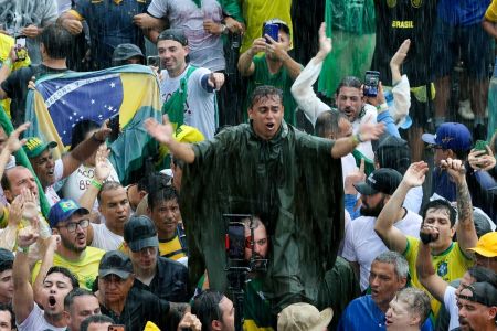 Ato comandado por Nikolas Ferreira em Brasília reuniu 18 mil pessoas