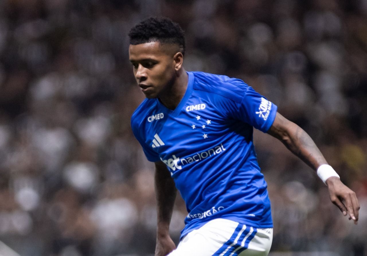 Arroyo se manifesta e manda recado após perder gol e chorar em Atlético x Cruzeiro