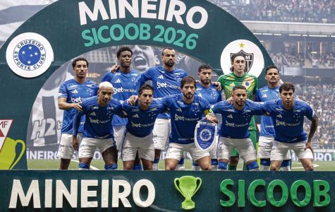 Jogadores do Cruzeiro perfilados antes de clássico contra o Atlético
