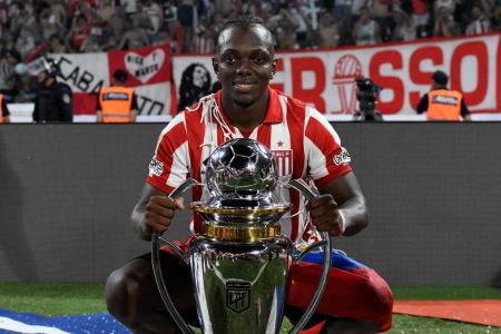 Cetré foi o destaque do Estudiantes, último campeão argentino