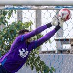 Goleiro do Cruzeiro estreia por clube da Série B com derrota